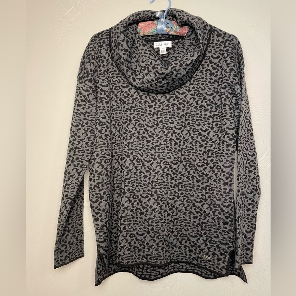 Calvin Klein black and grey animal print spotted sweater small